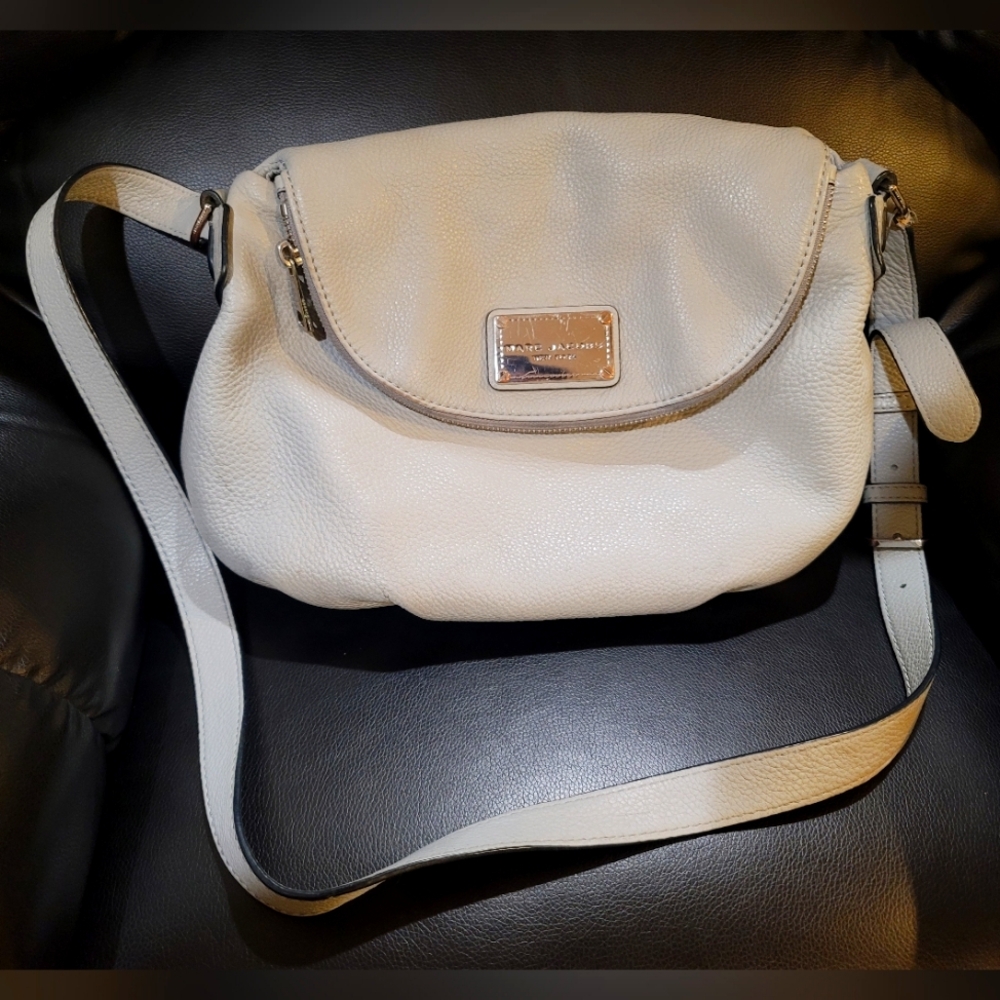 Marc Jacob sling bag in great condition